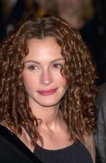 Julia-Roberts-Celebrities-Curly-Hair.jpg